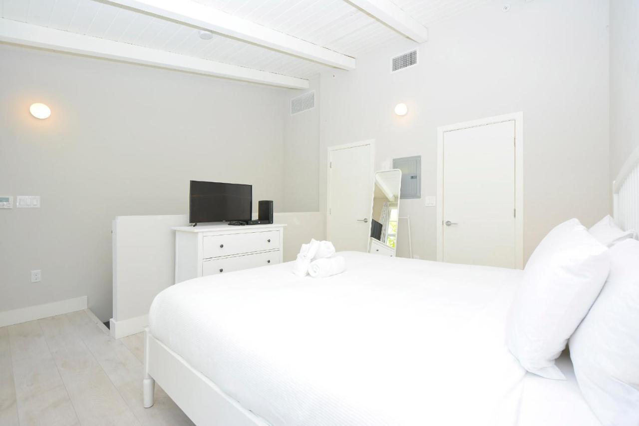 Apartments On Collins Miami Beach Exterior foto