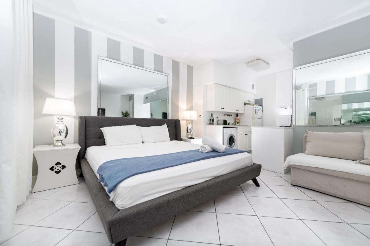 Apartments On Collins Miami Beach Exterior foto